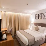 Hotel Golden Aura